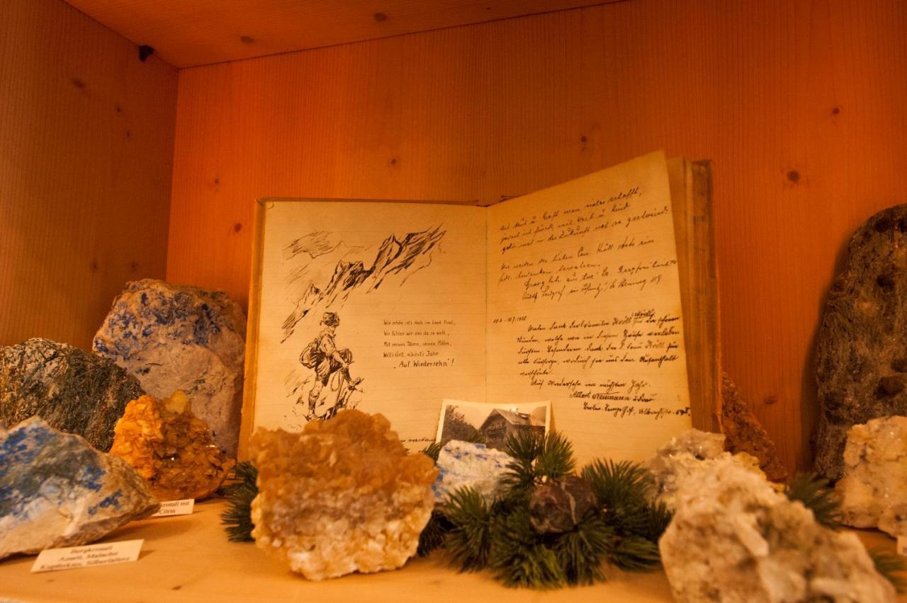 Ferienwohnungen Kroll - Appartements Viktoria Und Landhaus Maria マイヤーホーフェン エクステリア 写真